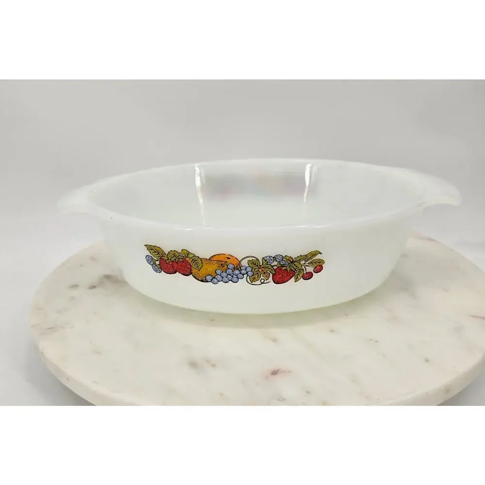 Vintage‎ Anchor Hocking Fire-King Style Milk Glass Casserole Dish